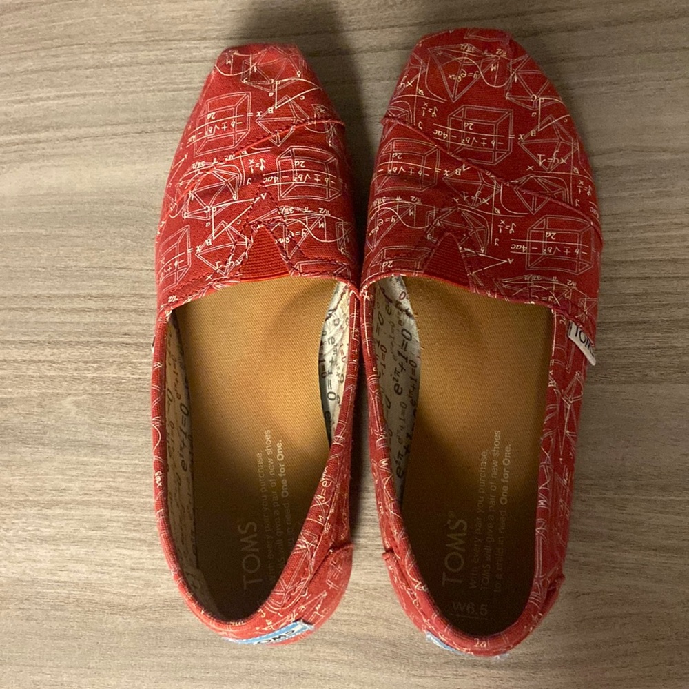TOMS shoes size 6.5